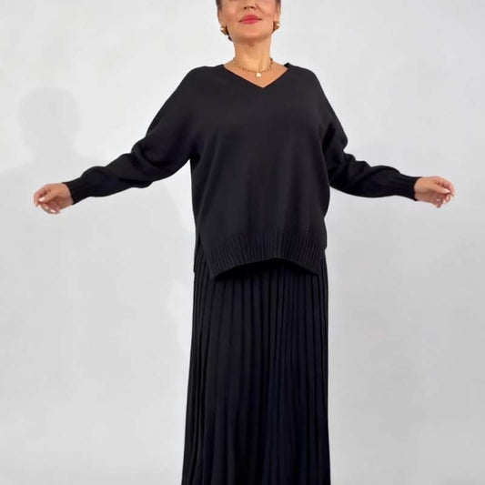 Women's V-Neck Knit Top and Pleated Skirt Set